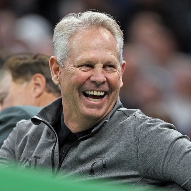 爱游戏推荐2025今夜突围战来临，犹他爵士围绕NBA总决赛防线松动，更衣室稳定，更衣室氛围转暖的简单介绍