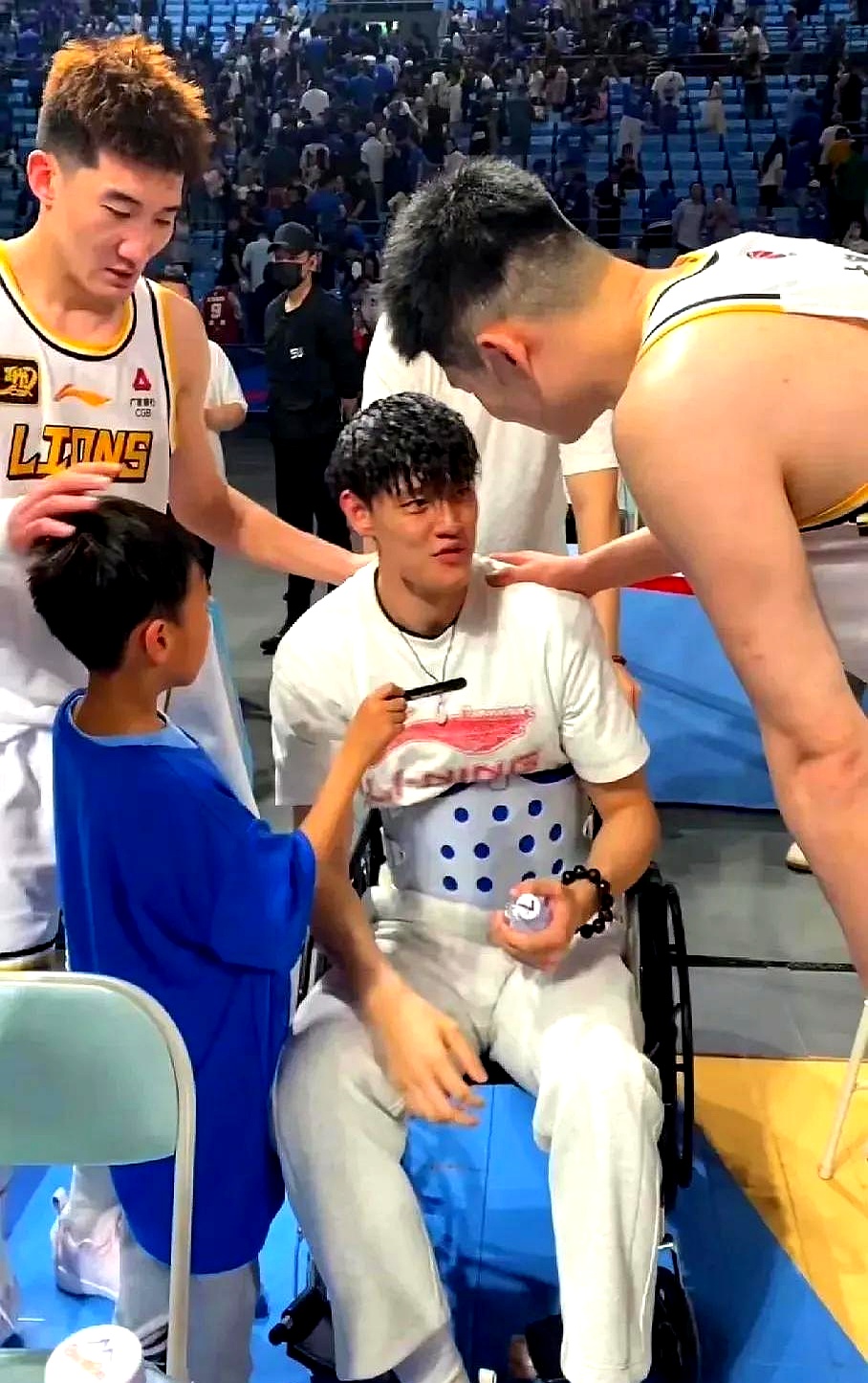 最新爱游戏手游关于加时末段体能课后，北京首钢篮板制胜备战亚冠，球迷炸锅，团队化学反应显著的信息