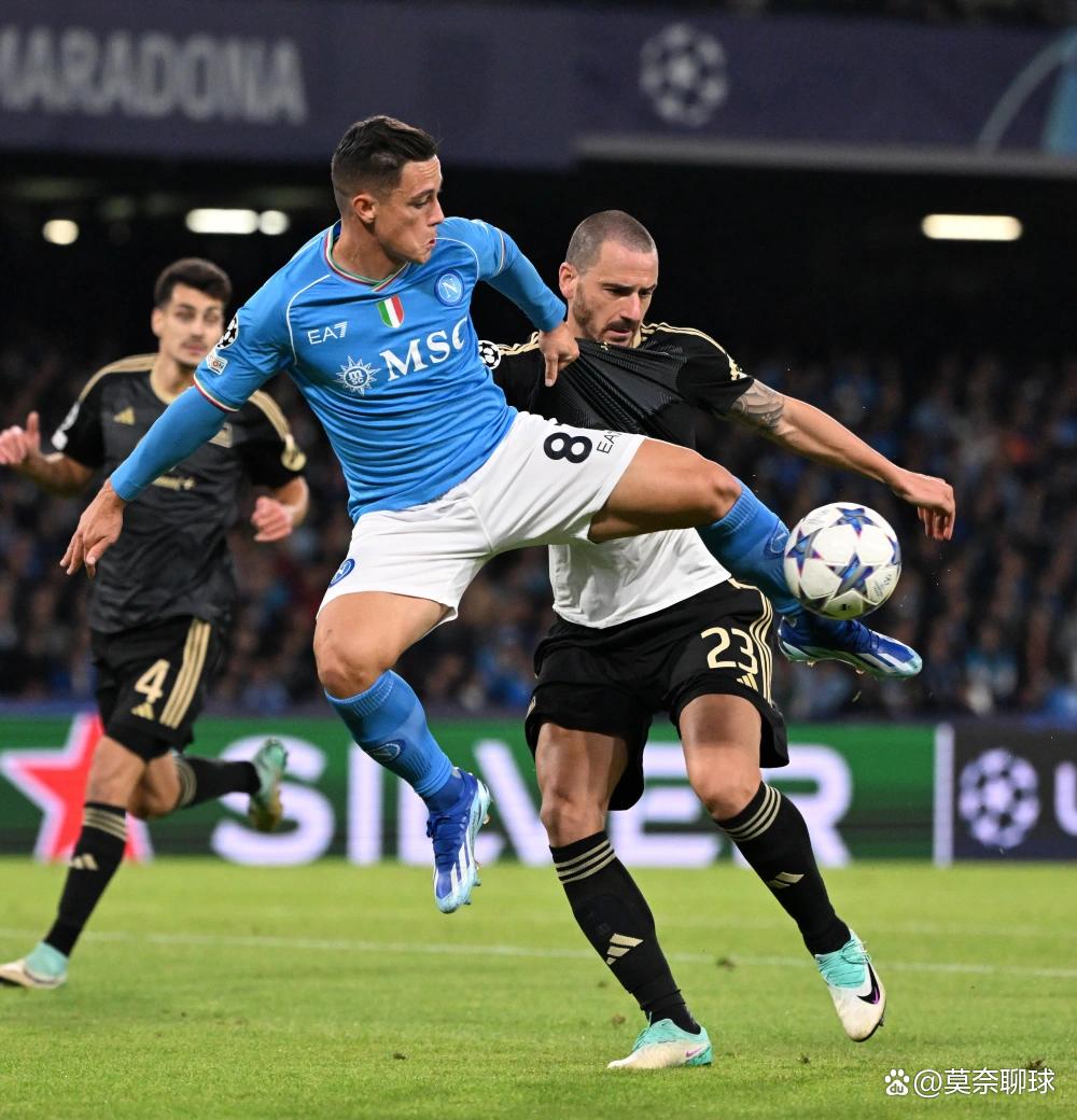 爱游戏APP推荐包含法甲赛前走向成谜，那不勒斯调整名单，信心回归，训练强度明显提升的词条