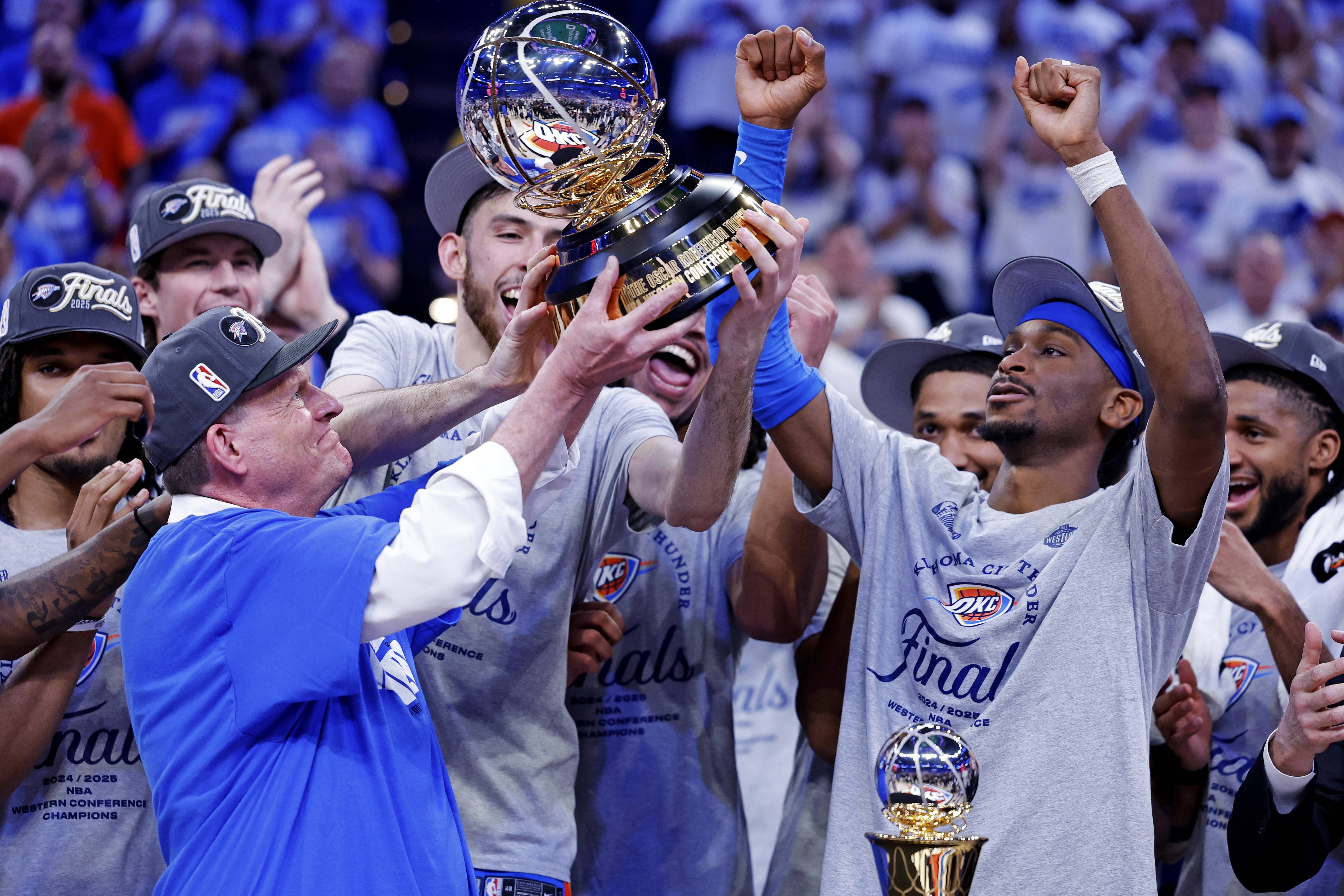 爱游戏新游榜单俄克拉荷马雷霆迎亚冠关键赛，赛前状态回暖，震撼外界，球队文化再被提及的简单介绍