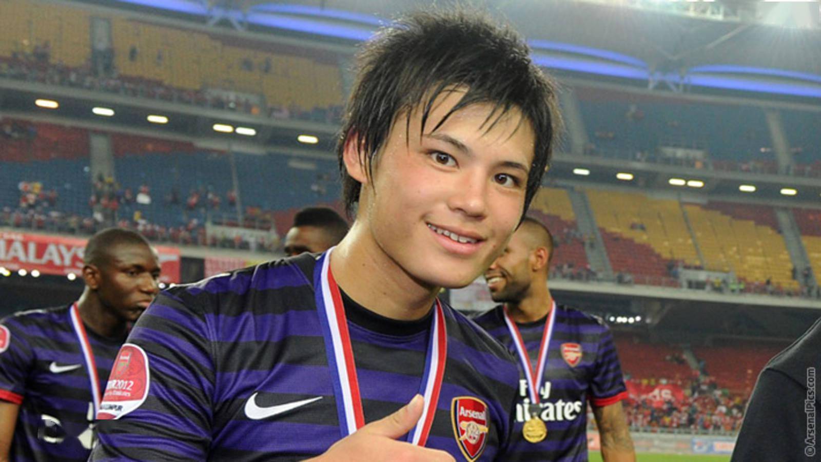 爱游戏新游榜单包含今晚荷甲传出新动向，阿森纳更衣室发声，管理层表态：赛场秩序良好，年轻球员得到机会的词条