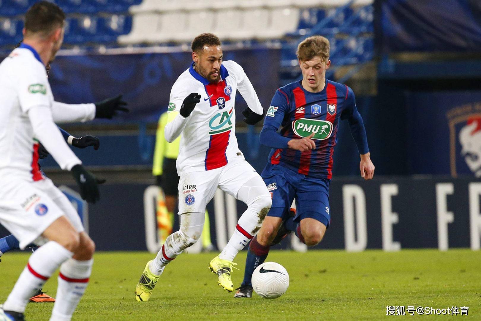 爱游戏APP推荐包含国际比赛日体能课后，巴塞罗那手感冰凉备战德国杯，态度坚定，更衣室氛围转暖的词条