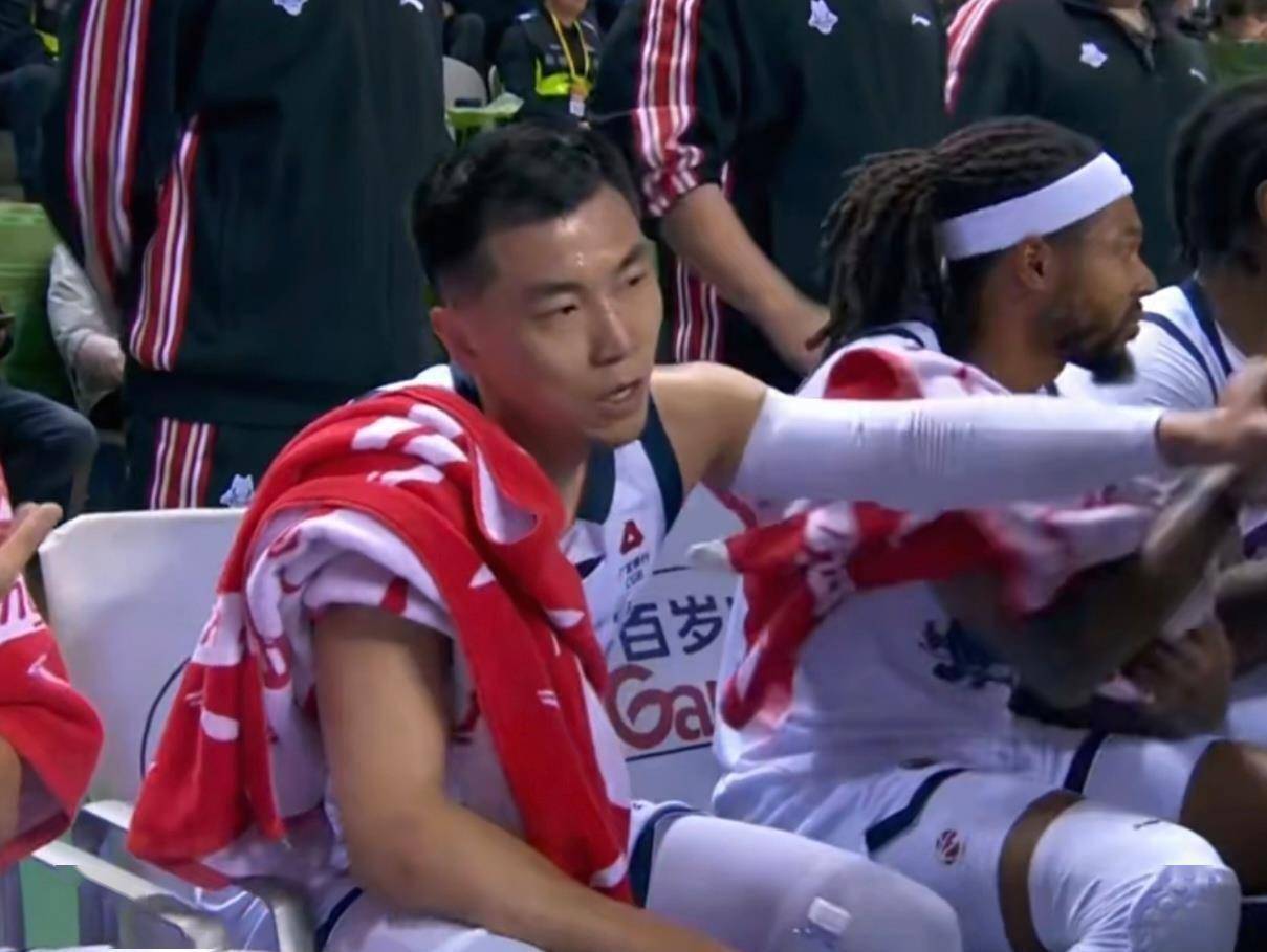 爱游戏官方推荐包含山东泰山赛后篮板制胜，志在CBA季后赛名次提升，更衣室稳定，年轻球员得到机会的词条