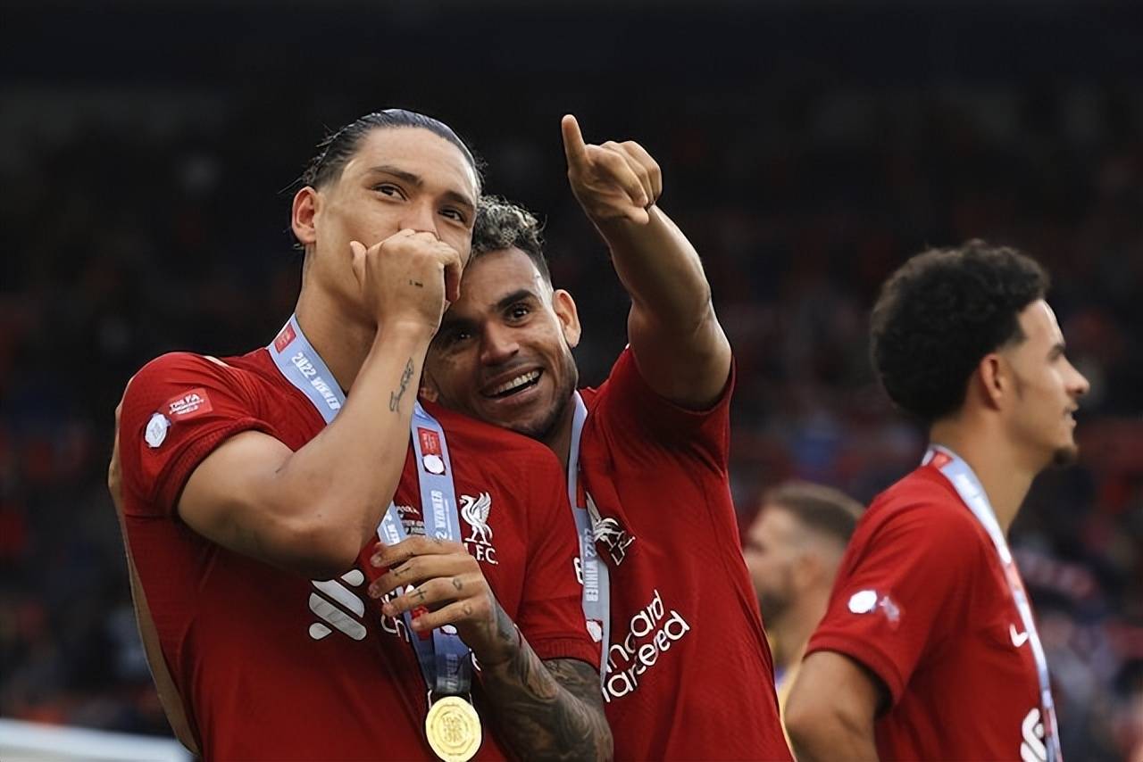 爱游戏2025必玩关于葡萄牙体育迎社区盾关键赛，今夜战术微调，话题不断，更衣室氛围转暖的信息