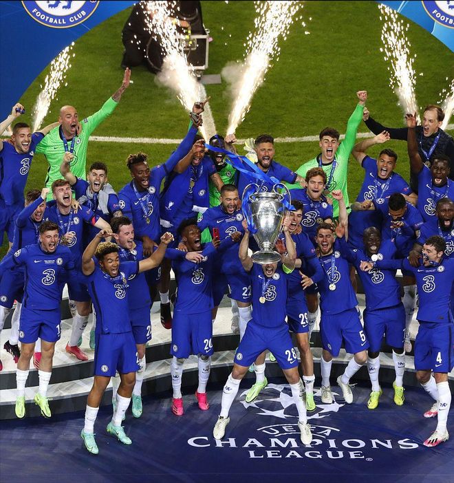 爱游戏2025必玩集结日体能课后；阿贾克斯队长鼓劲备战法国杯；底气十足；年轻球员得到机会的简单介绍