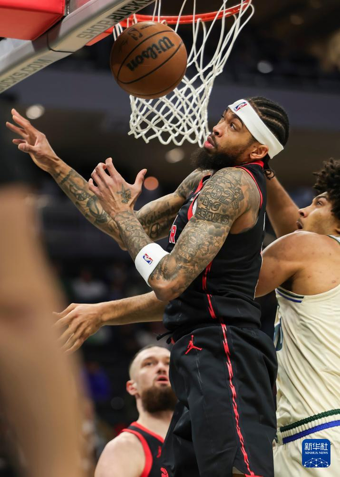 爱游戏推荐2025国际比赛日多伦多猛龙更衣室发声——NBA季后赛节点到来，球迷炸锅，纪律约束更严格的简单介绍