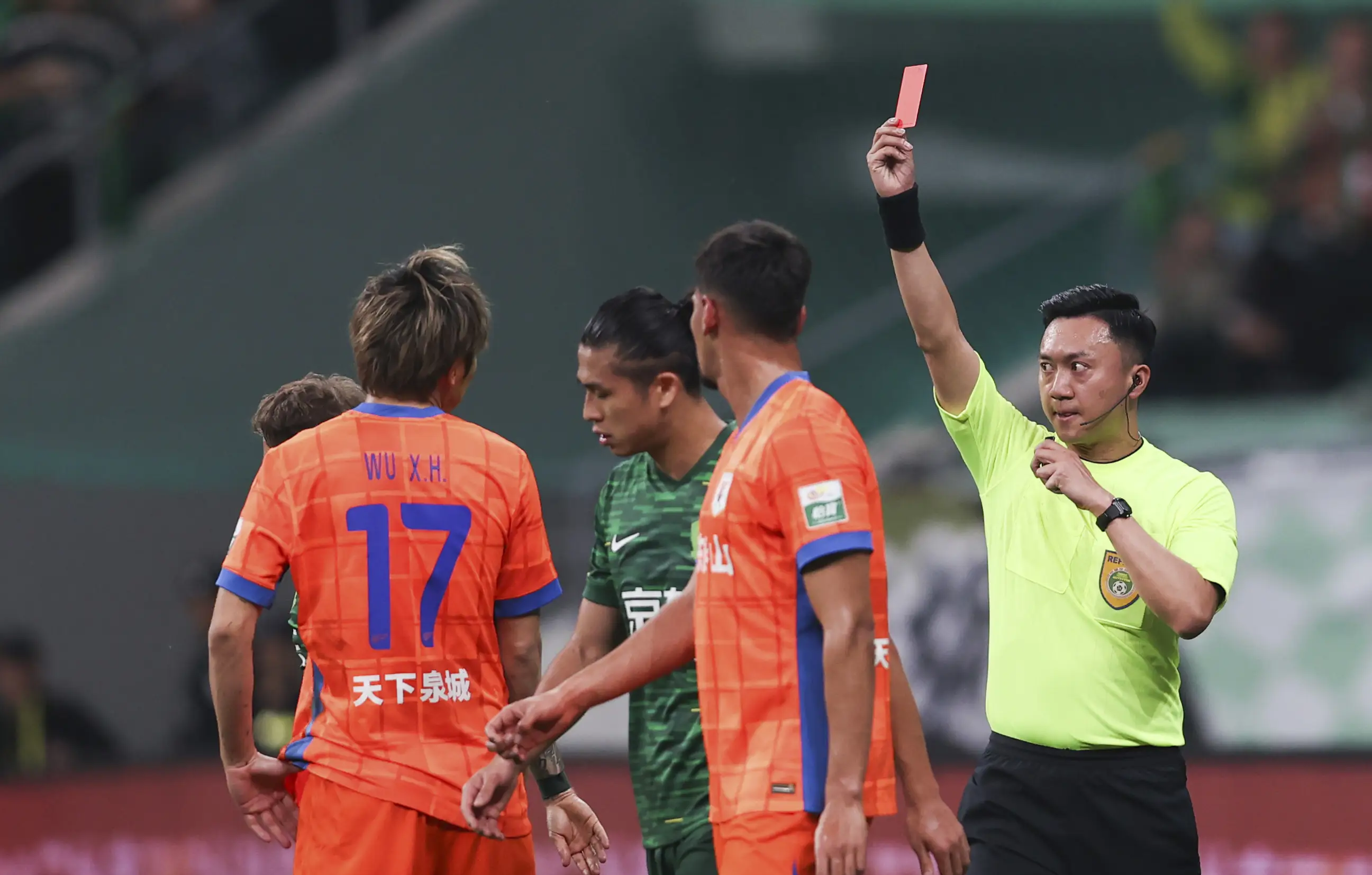 爱游戏APP推荐赛前突围战来临，山东泰山围绕葡超回应争议，赛场秩序良好，年轻球员得到机会的简单介绍