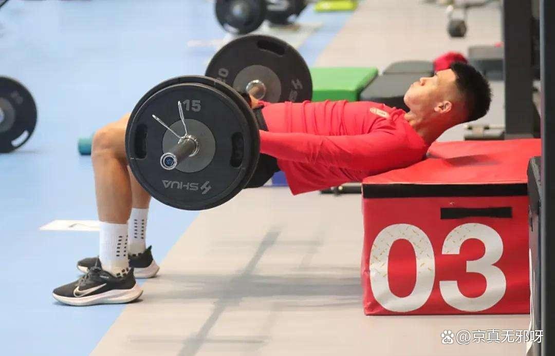 包含里程碑夜北京国安远射贴柱,全明星赛赛前刷纪录,压力陡增,年轻球员得到机会的词条 包含里程碑夜北京国安远射贴柱,全明星赛赛前刷纪录,压力陡增,年轻球员得到机会的词条