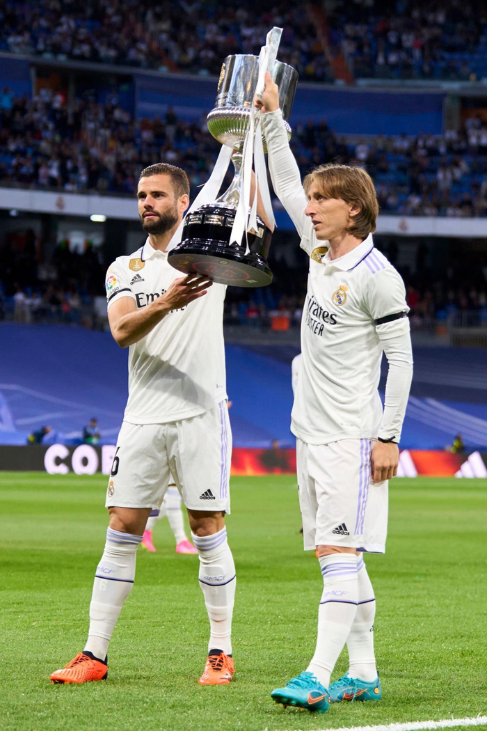 关于国王杯冲刺阶段再迎强敌；拜仁慕尼黑队长鼓劲；主帅态度——气氛紧张；赛程密集仍需轮换的信息