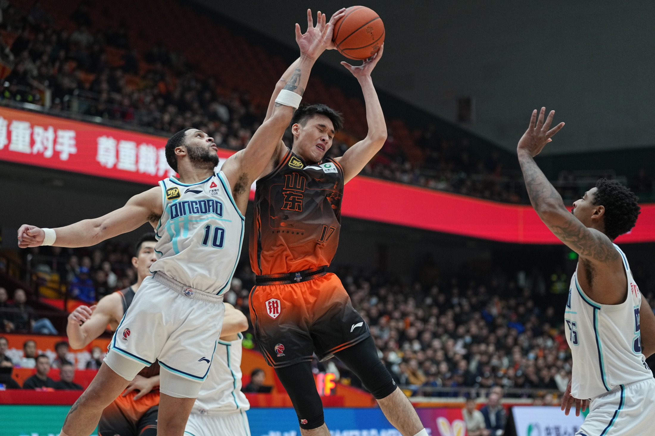 2025热门手游合集关于赛地聚焦：CBA常规赛赛前热度飙升，印第安纳步行者复出首秀，目标明确，身体对抗强度拉满的信息