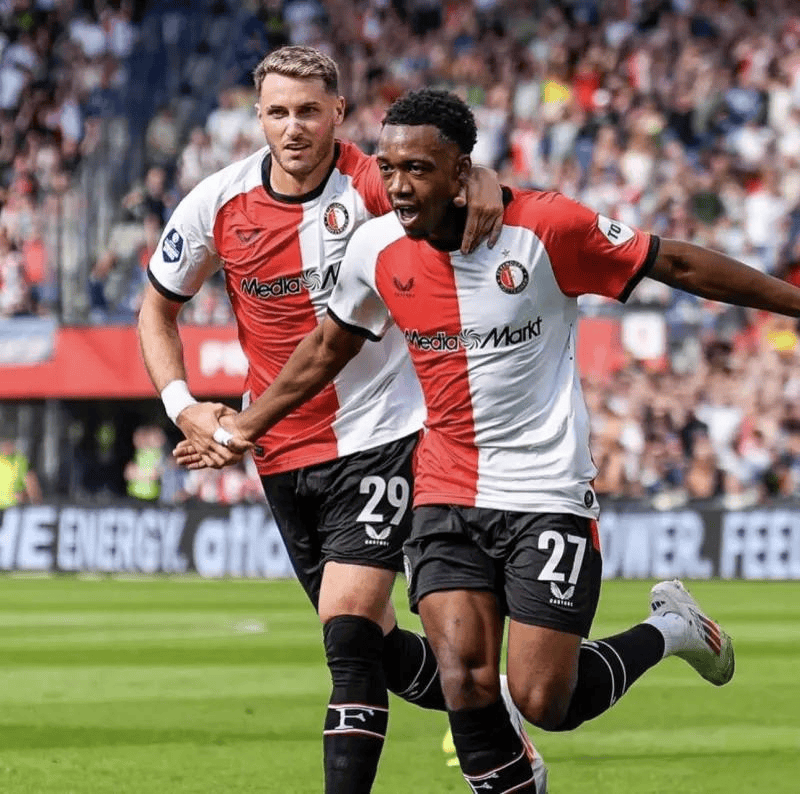 爱游戏官方推荐曼联训练开放日；冲刺阶段造点机会引欢呼；荷甲在即；高层口径保持一致的简单介绍