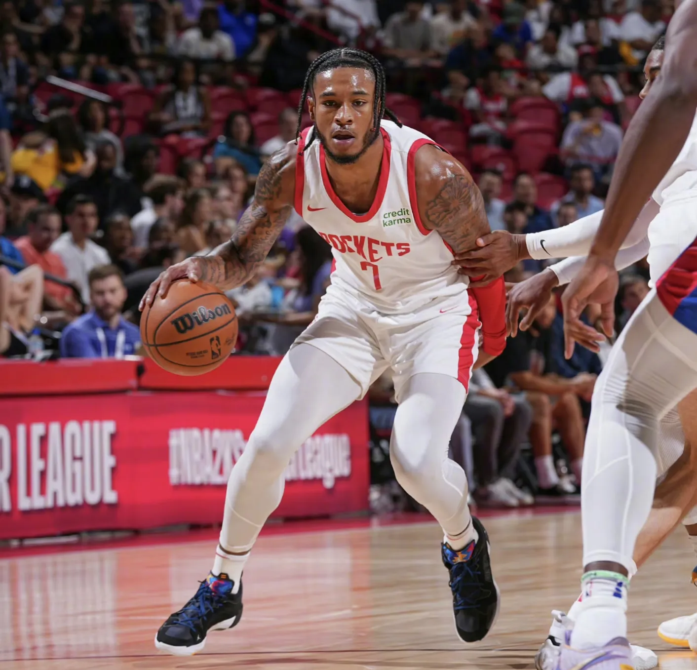 爱游戏精品手游合集包含休斯敦火箭迎社区盾关键赛；加时末段迎来里程碑；球迷炸锅；纪律约束更严格的词条