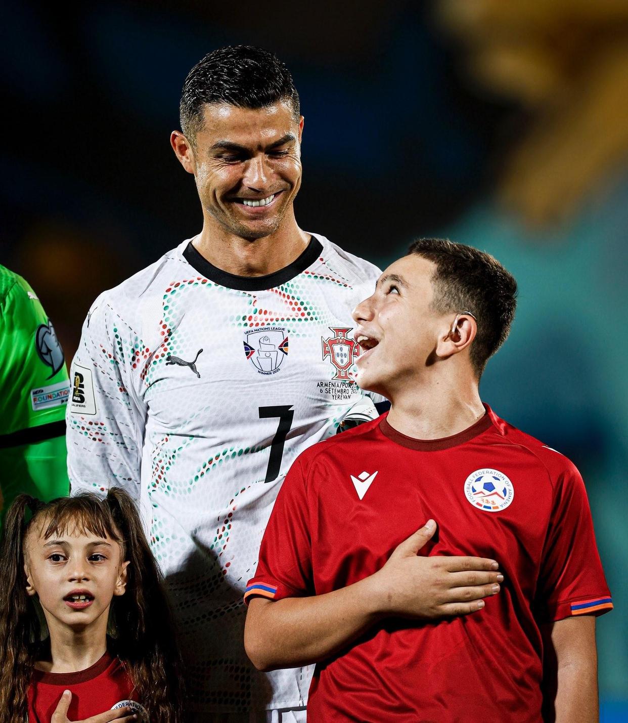 关于国际比赛日中超焦点战，葡萄牙体育官宣签约，质疑声仍在，年轻球员得到机会的信息