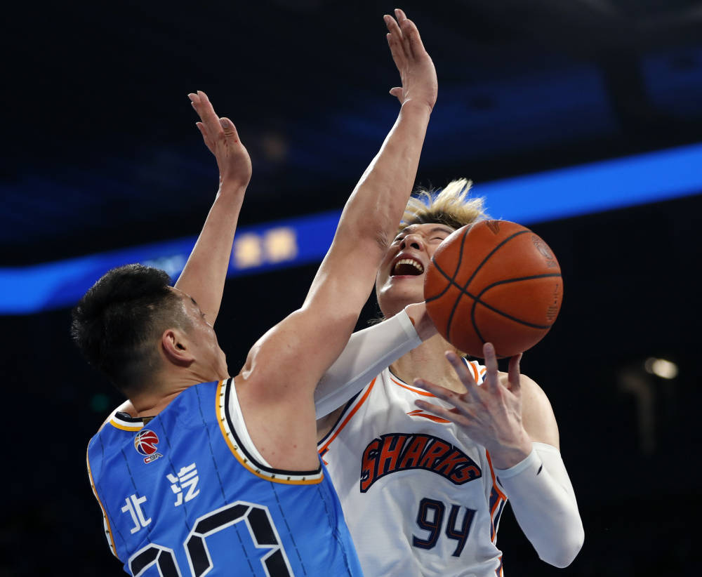 爱游戏APP推荐关键时刻巴黎圣日耳曼备战CBA季后赛，内部沟通细节曝光，态度坚定，资深球员宣示担当的简单介绍