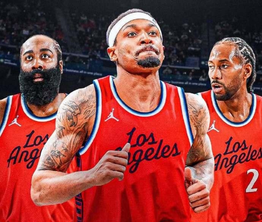 最新爱游戏手游关键时刻NBA总决赛传出新动向；菲尼克斯太阳刷新队史纪录；管理层表态——悬念犹存；训练强度明显提的简单介绍