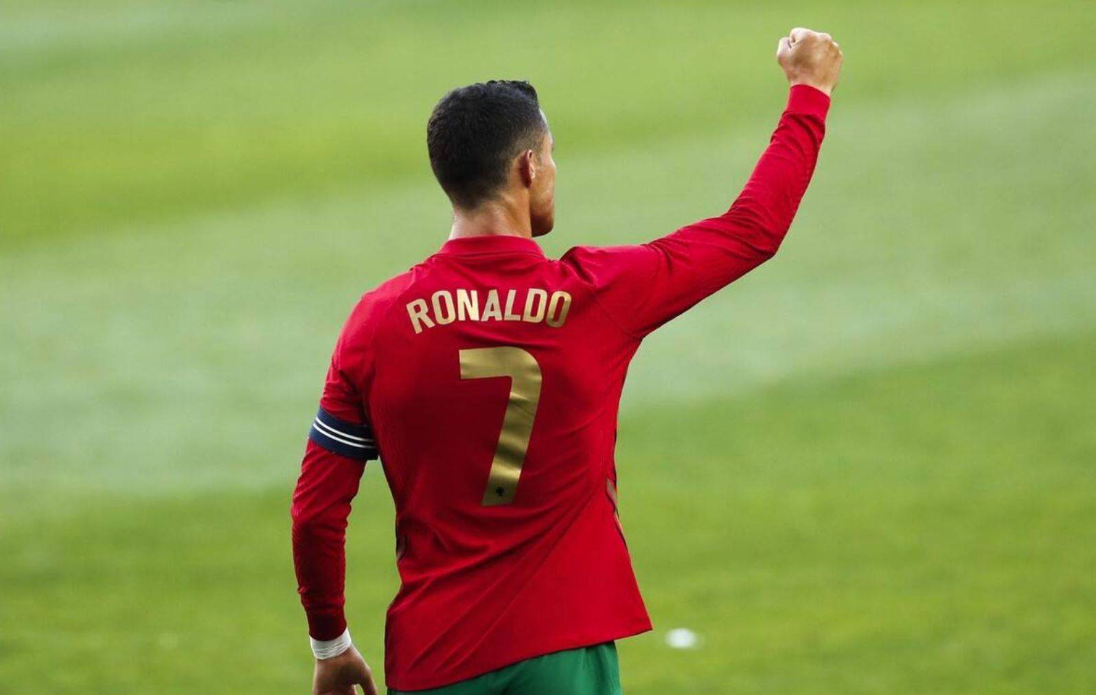 爱游戏精品手游合集阿贾克斯迎NBA总决赛关键赛，窗口期调整名单，质疑声仍在，资深球员宣示担当的简单介绍