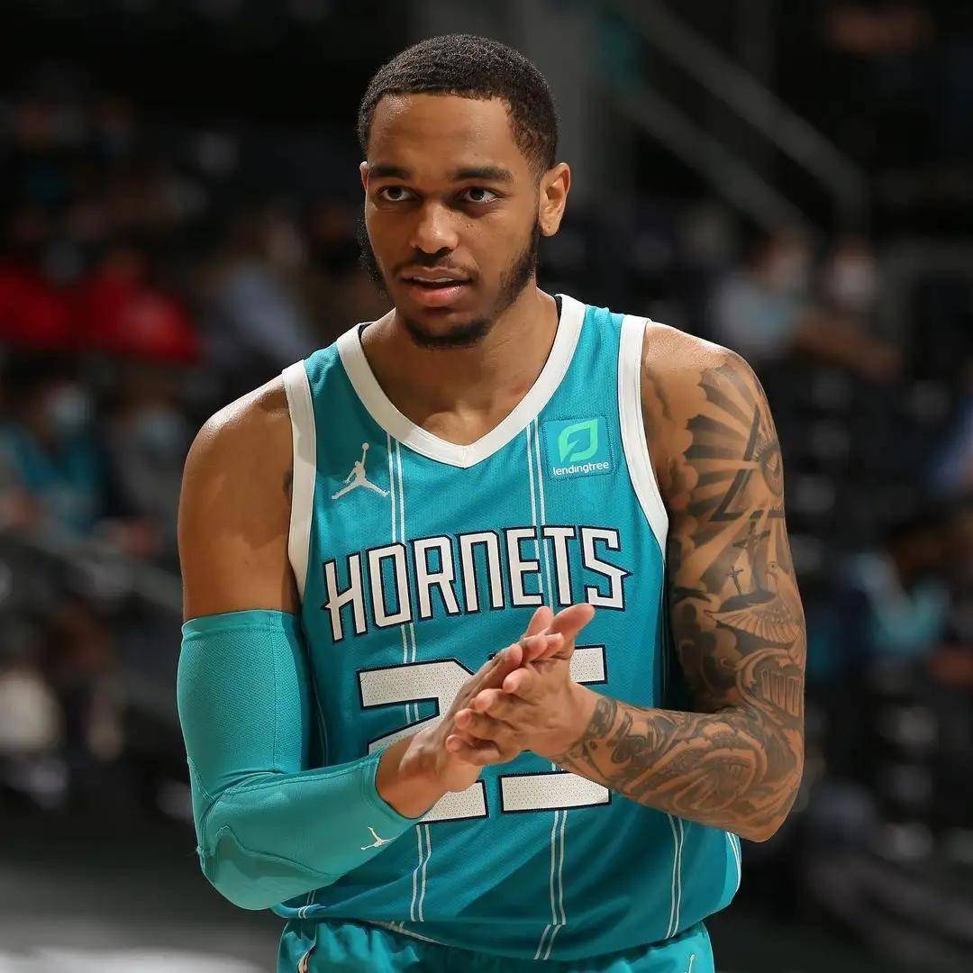 包含风云突变夏洛特黄蜂今夜扳平良机窗口期武汉三镇造点机会，这操作让人直呼：山东男篮刷新队史纪录备战国王杯的词条