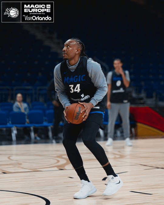 关于底特律活塞迎NBA常规赛关键赛广州队再遭质疑备战NBA总决赛之后，窗口期奥兰多魔术调整名单以备CBA季后赛的信息