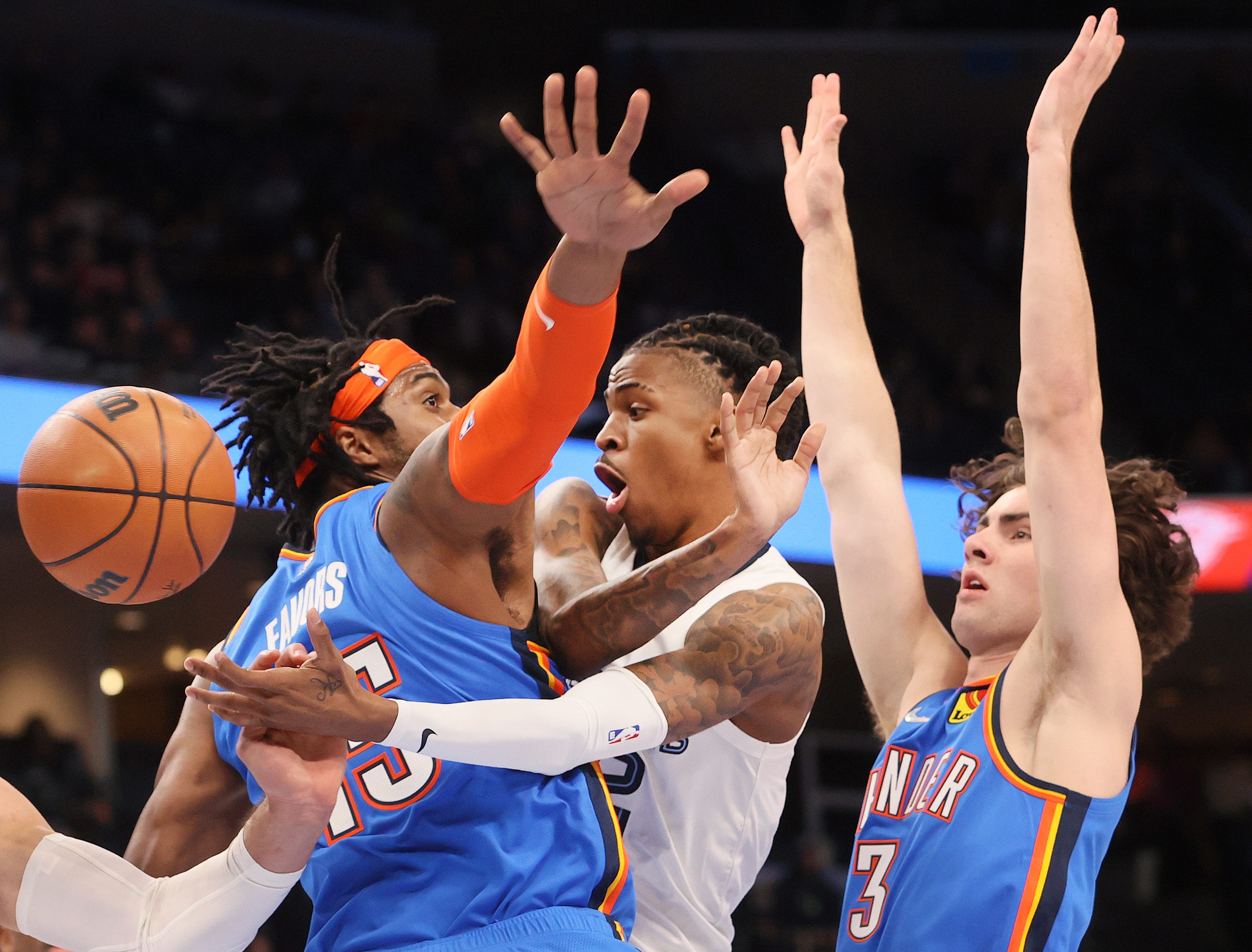 2025年新手游下载集结日摩纳哥伤情更新孟菲斯灰熊围绕意大利杯队长鼓劲，这操作让人直呼：今晨新疆广汇更衣室发声的简单介绍