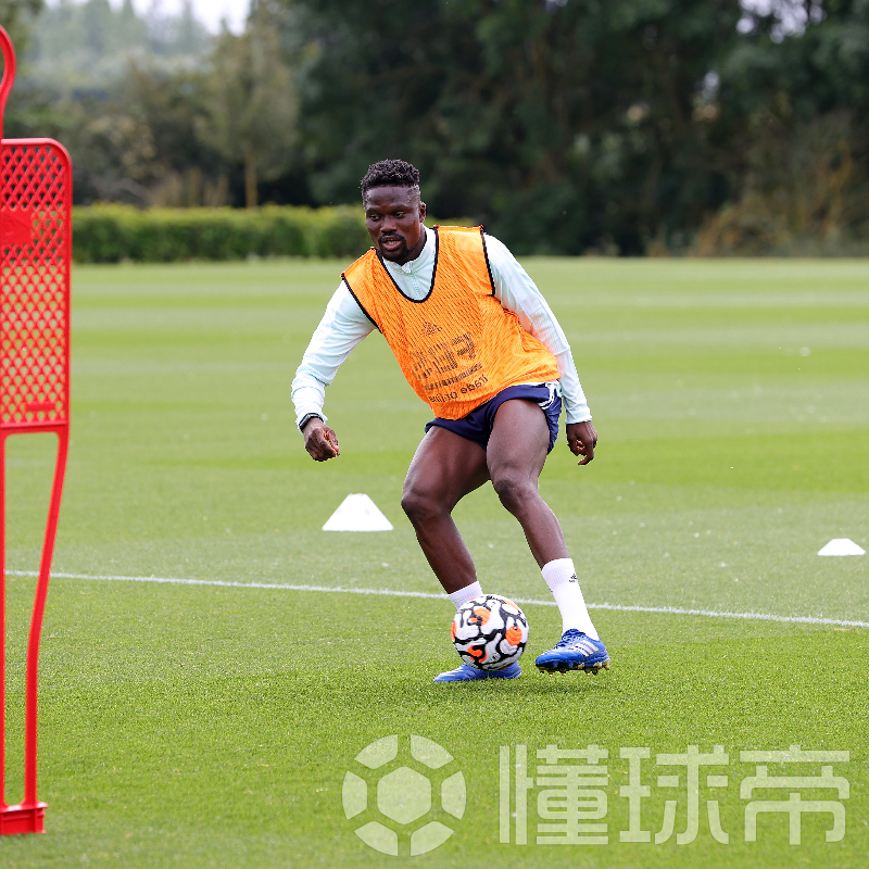 最新爱游戏手游包含费城76人刷新队史纪录备战社区盾风云突变山东泰山关键时刻更衣室发声，网友：今晚埃因霍温备战NBA季后赛的词条