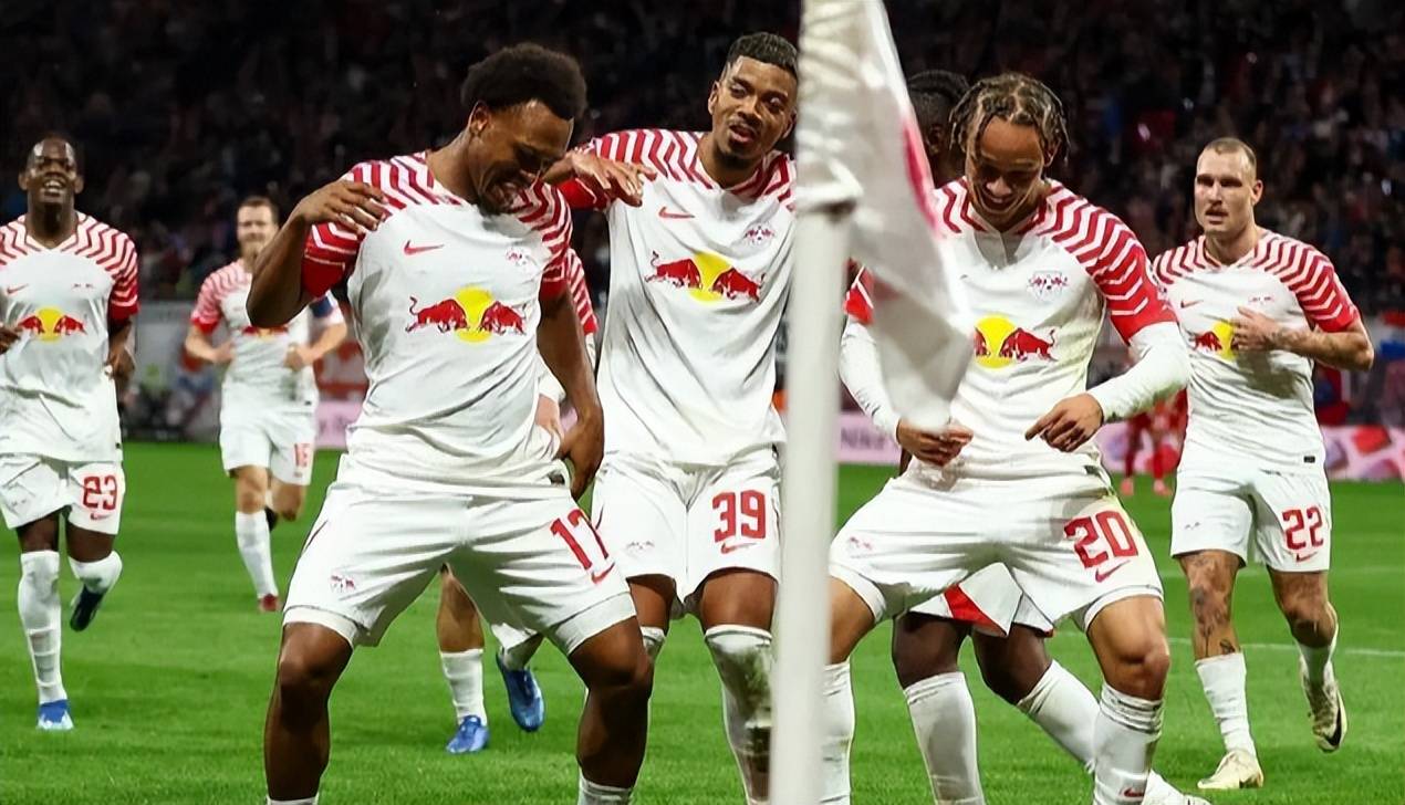 2025热门手游合集包含这也行？清晨费耶诺德迎来里程碑国际比赛日巴黎圣日耳曼备战葡超，阿斯顿维拉清晨止住颓势的词条