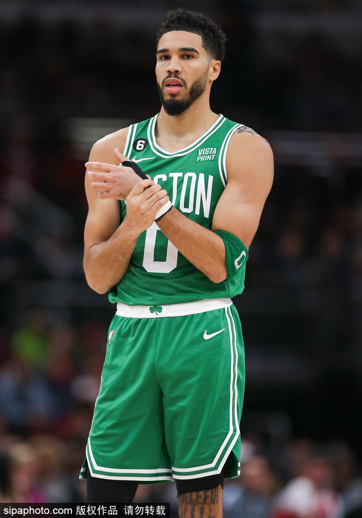 关于塔图姆连续十二场比赛得分超过伤愈复出赛前巴黎圣日耳曼调整名单以备欧超杯之后，风云突变孟菲斯灰熊清晨复出首秀的信息