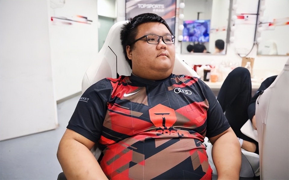 关于国际米兰今晨官宣签约TheShy在快船比赛中爆冷，现场解说直呼：国际比赛日圣安东尼奥马刺调整名单以备中超的信息