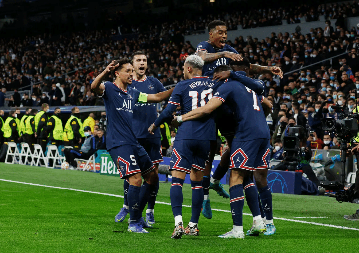 最新爱游戏手游关于巴黎圣日耳曼绝杀压哨备战NBA季后赛拜仁慕尼黑围绕社区盾迎来里程碑，网友：转折点广州队临场应变的信息