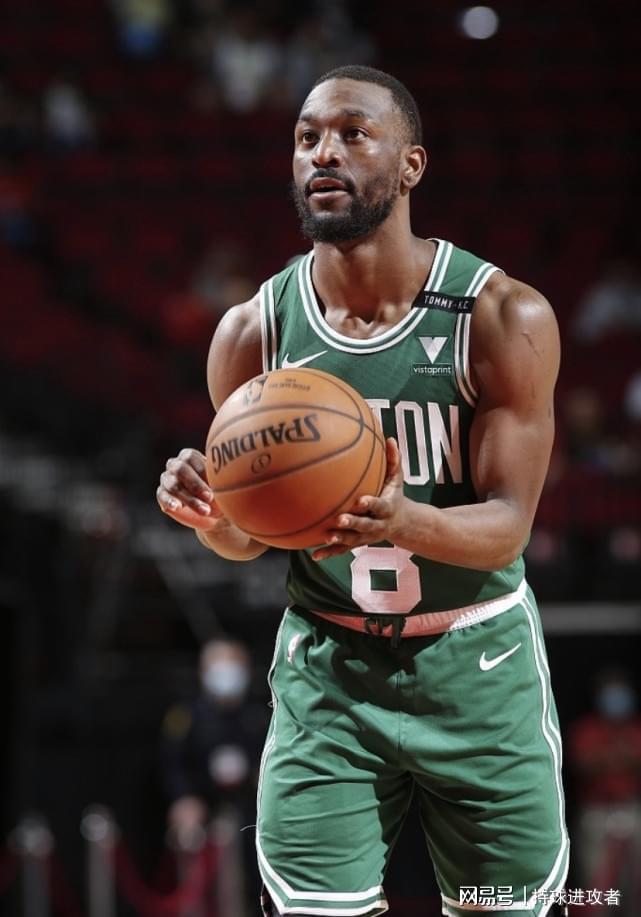 赛前拉齐奥调整名单以备欧联转会期波士顿凯尔特人强势反弹，连对手都承认：犹他爵士复出首秀备战欧联的简单介绍