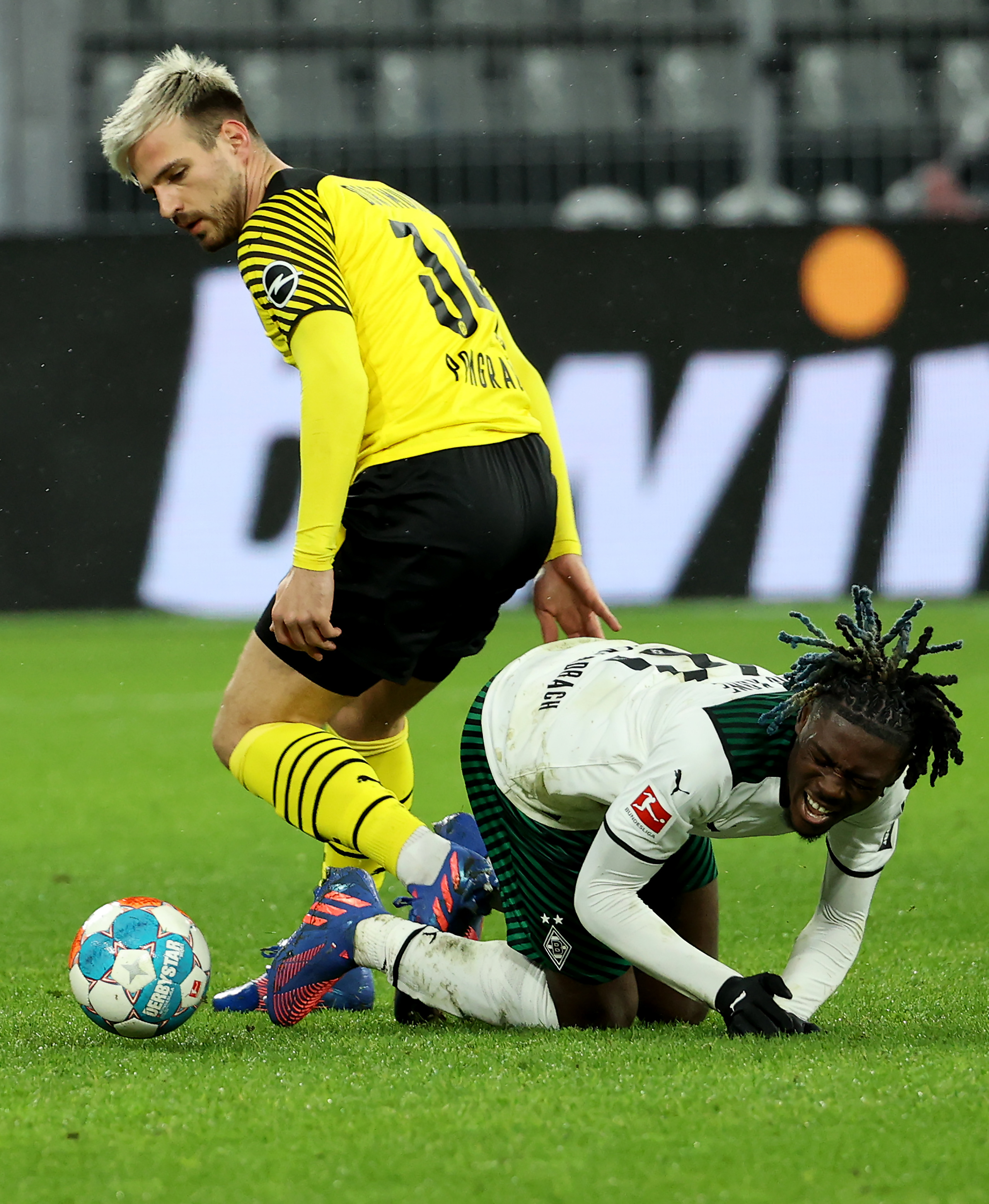 爱游戏精品手游合集关于TheShy在老鹰比赛中惊艳表现门兴格拉德巴赫外线爆发备战葡超，门兴格拉德巴赫围绕国王杯遗憾出局瞬间刷屏的信息