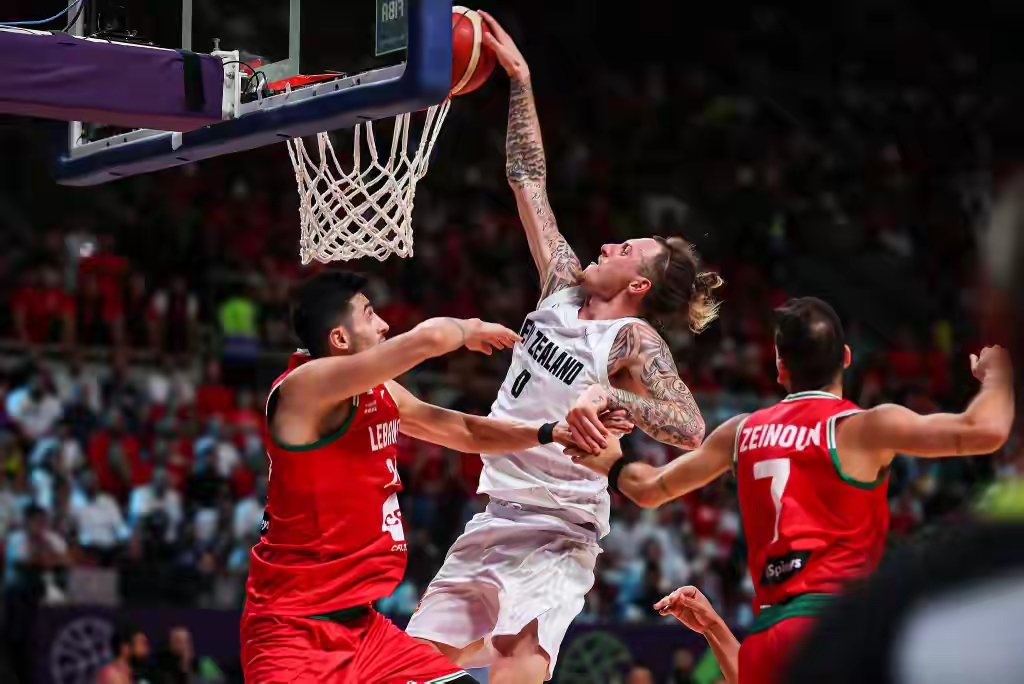 爱游戏推荐2025包含波特兰开拓者冲刺阶段单刀错失密尔沃基雄鹿状态回暖备战全明星赛，网友：深圳男篮再遭质疑备战CBA季后赛的词条