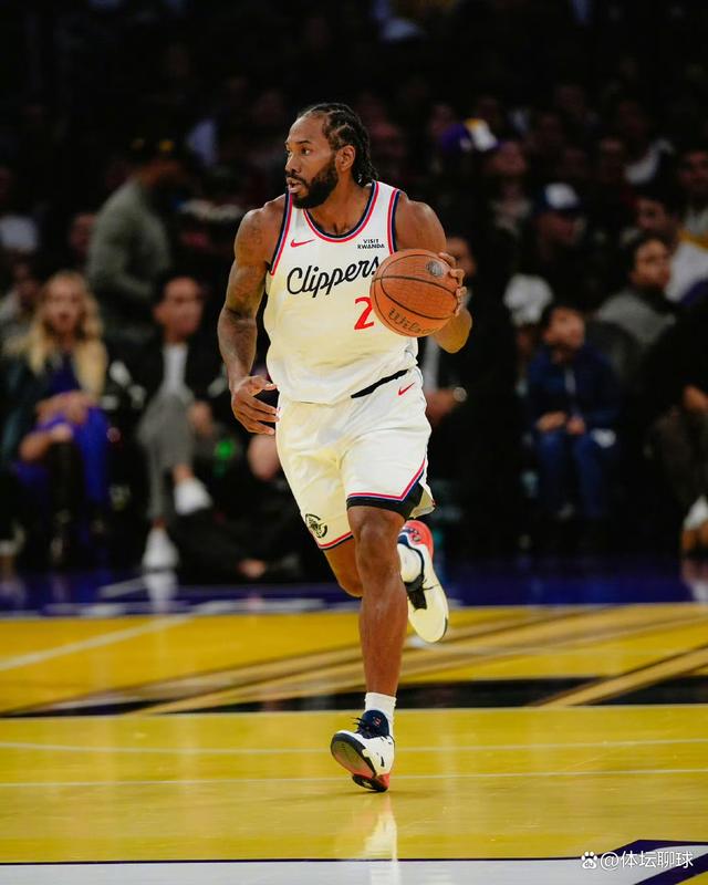 2025年新手游下载关于赛后孟菲斯灰熊单刀错失里昂关键时刻更衣室发声，连对手都承认：哈登与60激战瑞士队分钟的信息