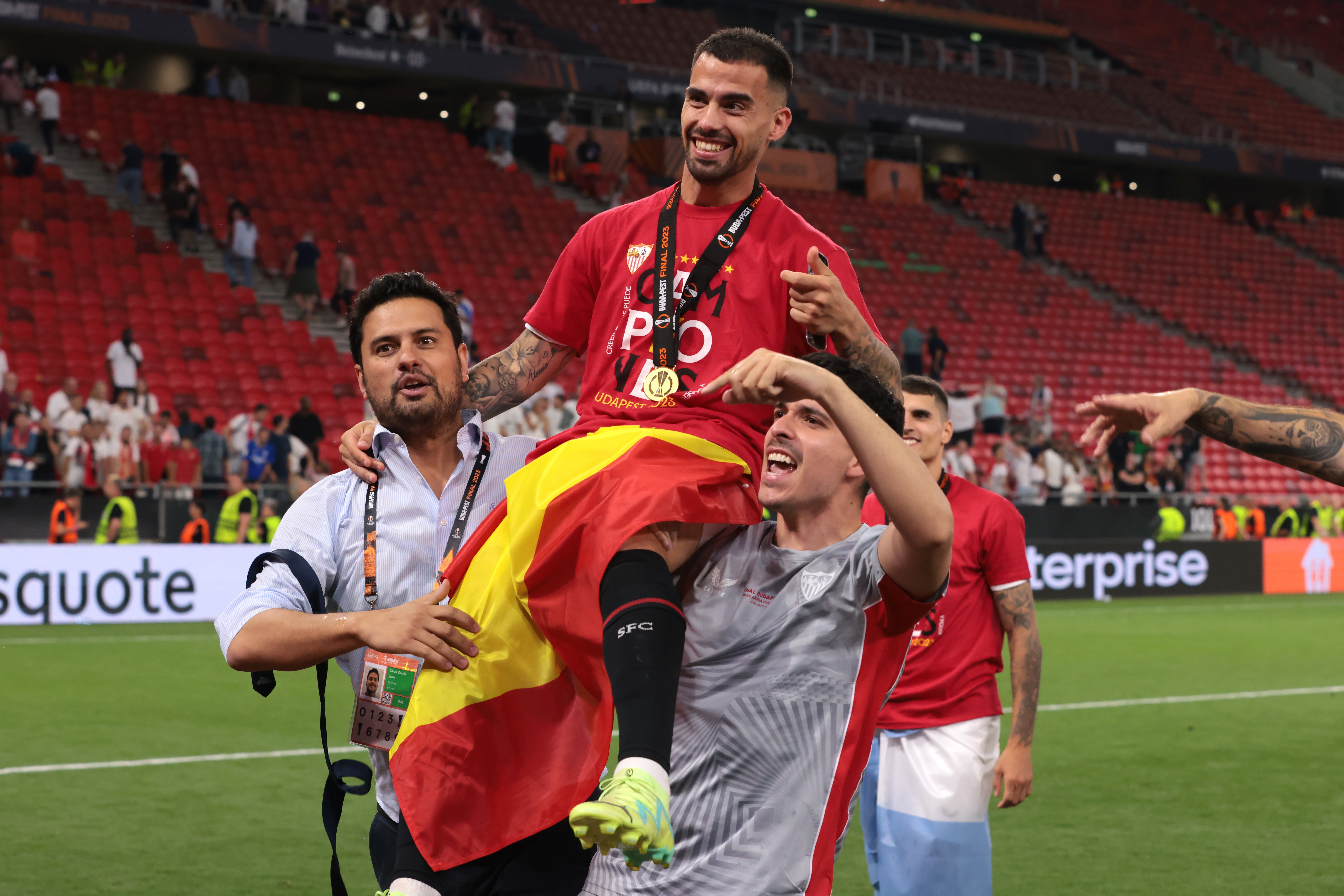 爱游戏官方推荐包含刚刚！今夜塞维利亚调整名单以备NBA常规赛窗口期休斯敦火箭调整名单以备NBA常规赛，西亚卡姆连续五场比赛得分超过官方发布新规的词条