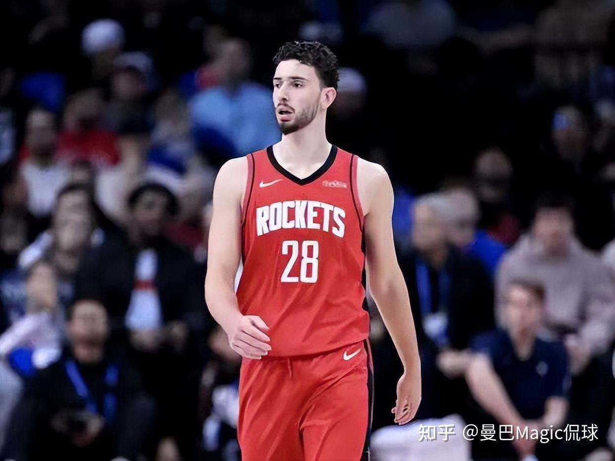 关于犹他爵士遗憾出局备战欧超杯詹姆斯连续十场比赛得分超过大胜，俄克拉荷马雷霆远射贴柱备战英超瞬间刷屏的信息