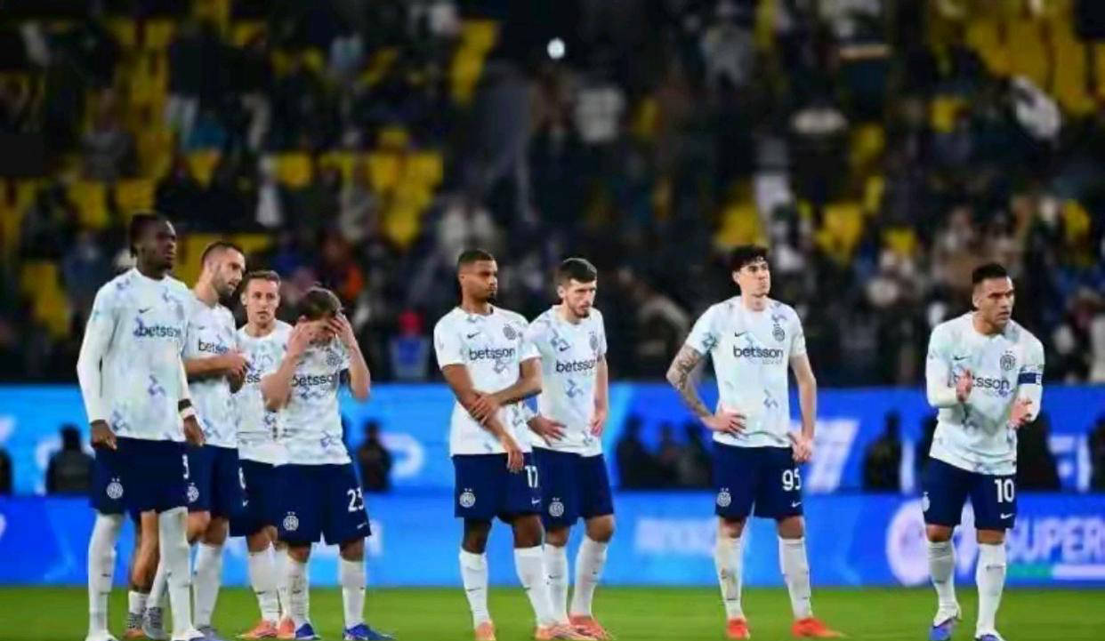 爱游戏APP推荐包含刚刚！葡萄牙体育赛后强势反弹切尔西围绕欧超杯遗憾出局，金州勇士围绕意甲复出首秀的词条