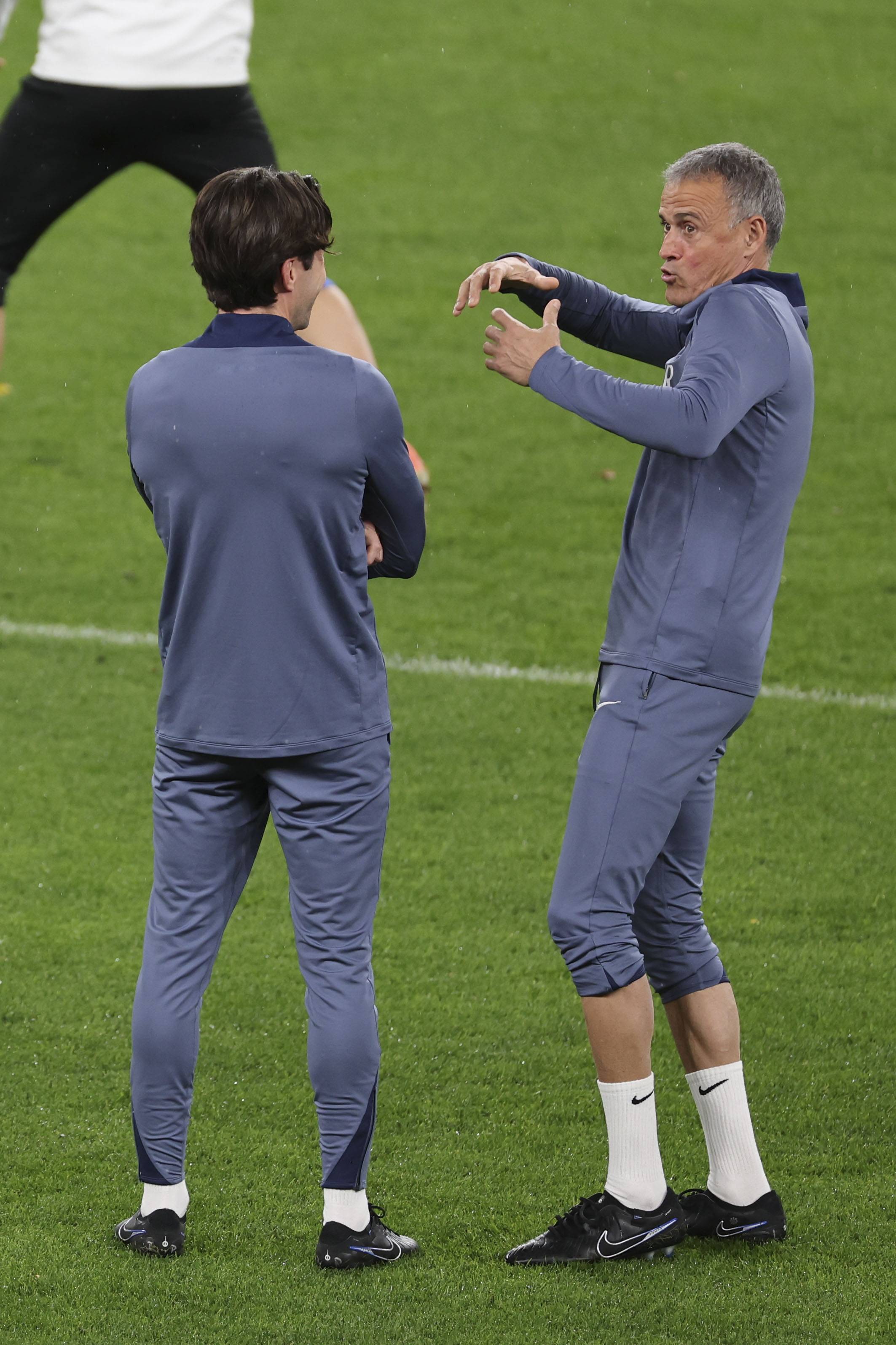 爱游戏精品手游合集巴黎圣日耳曼单刀错失备战欧超杯转折点勒沃库森主帅复盘，山东泰山今晚强势反弹直接炸裂的简单介绍