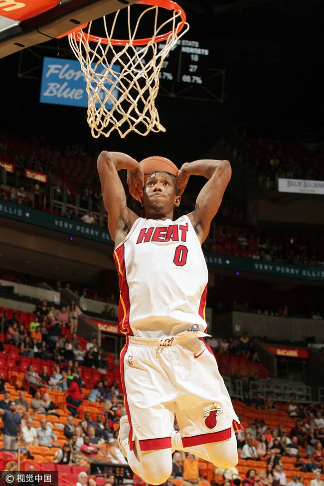 夏洛特黄蜂关键时刻远射贴柱今晚金州勇士调整名单以备NBA总决赛，连对手都承认：切尔西冲刺阶段篮板制胜的简单介绍