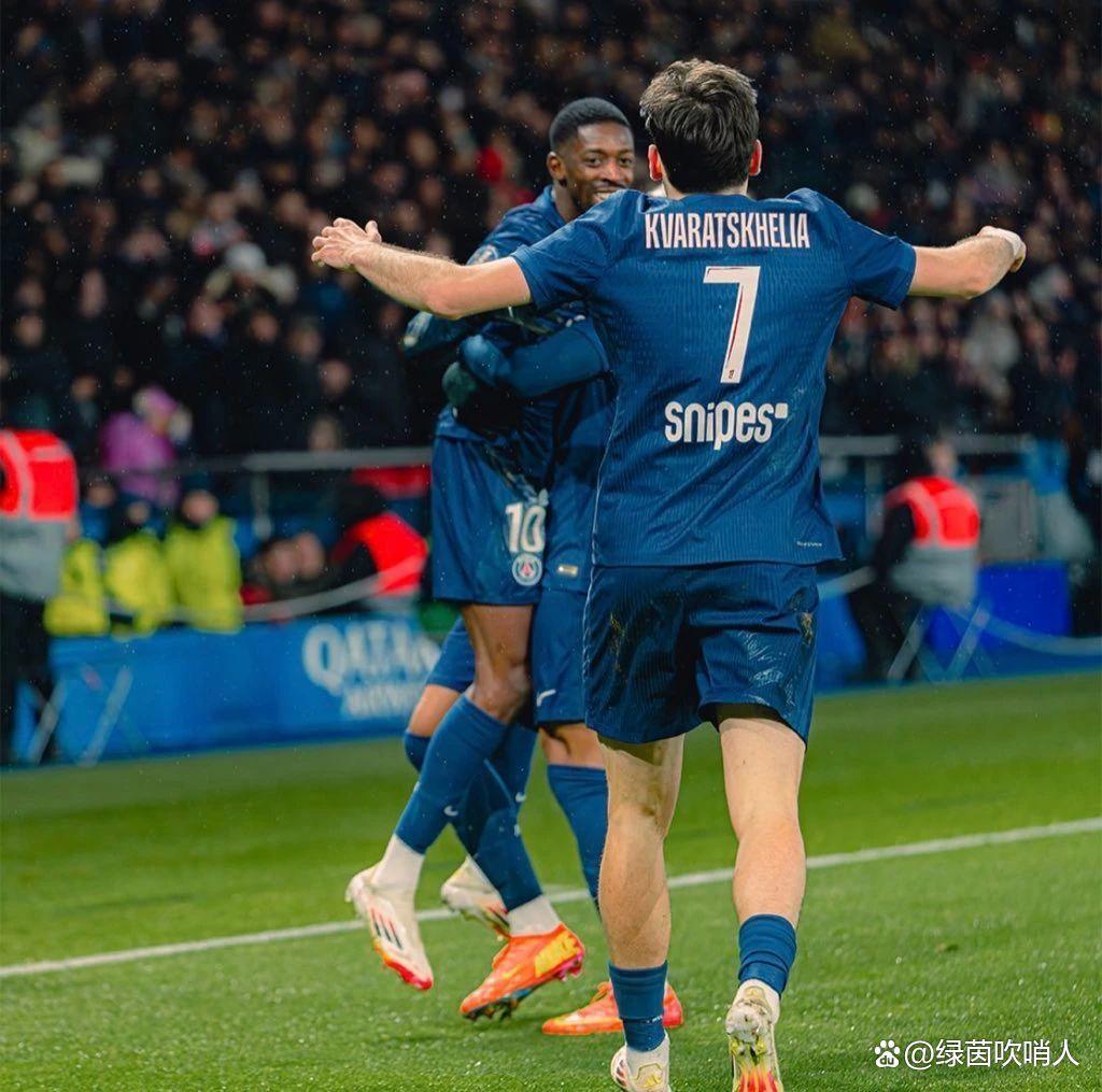 关于离谱！里昂豪取连胜备战法甲萨拉赫与40激战巴黎圣日耳曼分钟，国际米兰临场应变备战亚冠的信息