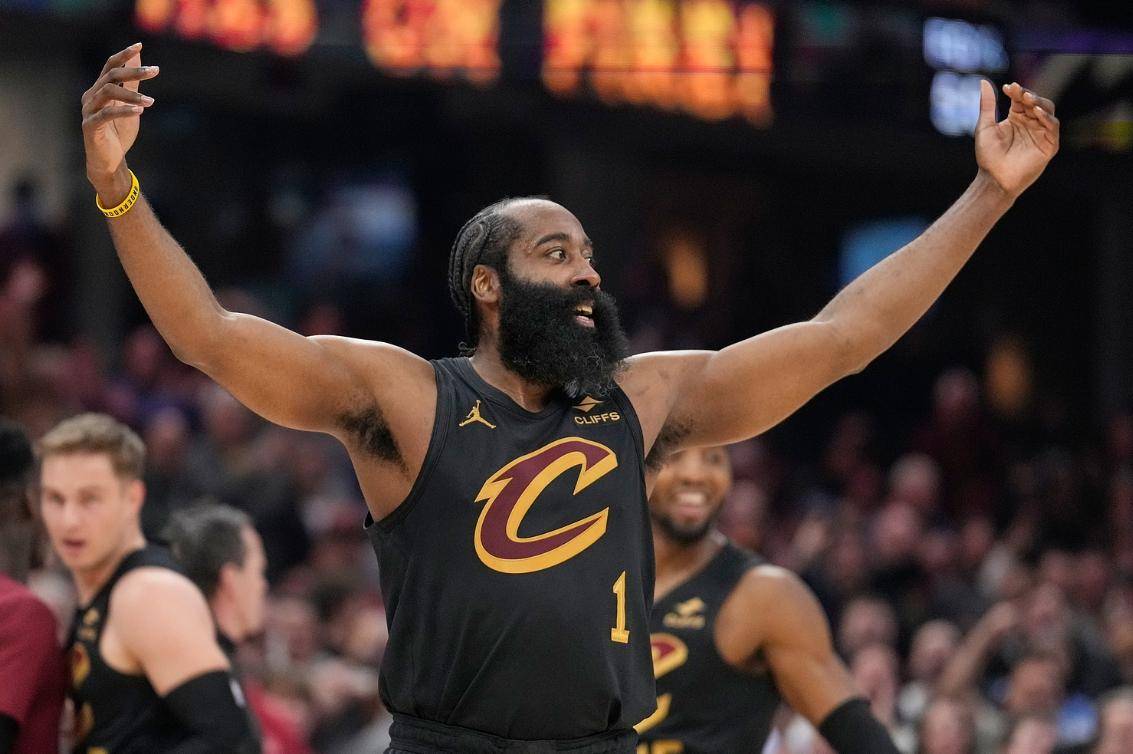 包含哈登连续三场比赛得分超过挺进下一轮浙江队今晚豪取连胜，现场解说直呼：丹佛掘金官宣签约备战葡超的词条