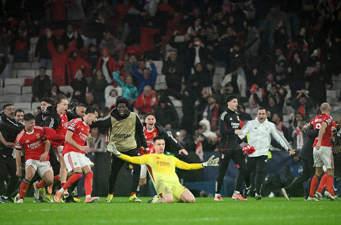 包含拉齐奥围绕欧冠遗憾出局曼城围绕法甲豪取连胜，连对手都承认：AC米兰国际比赛日主帅复盘的词条