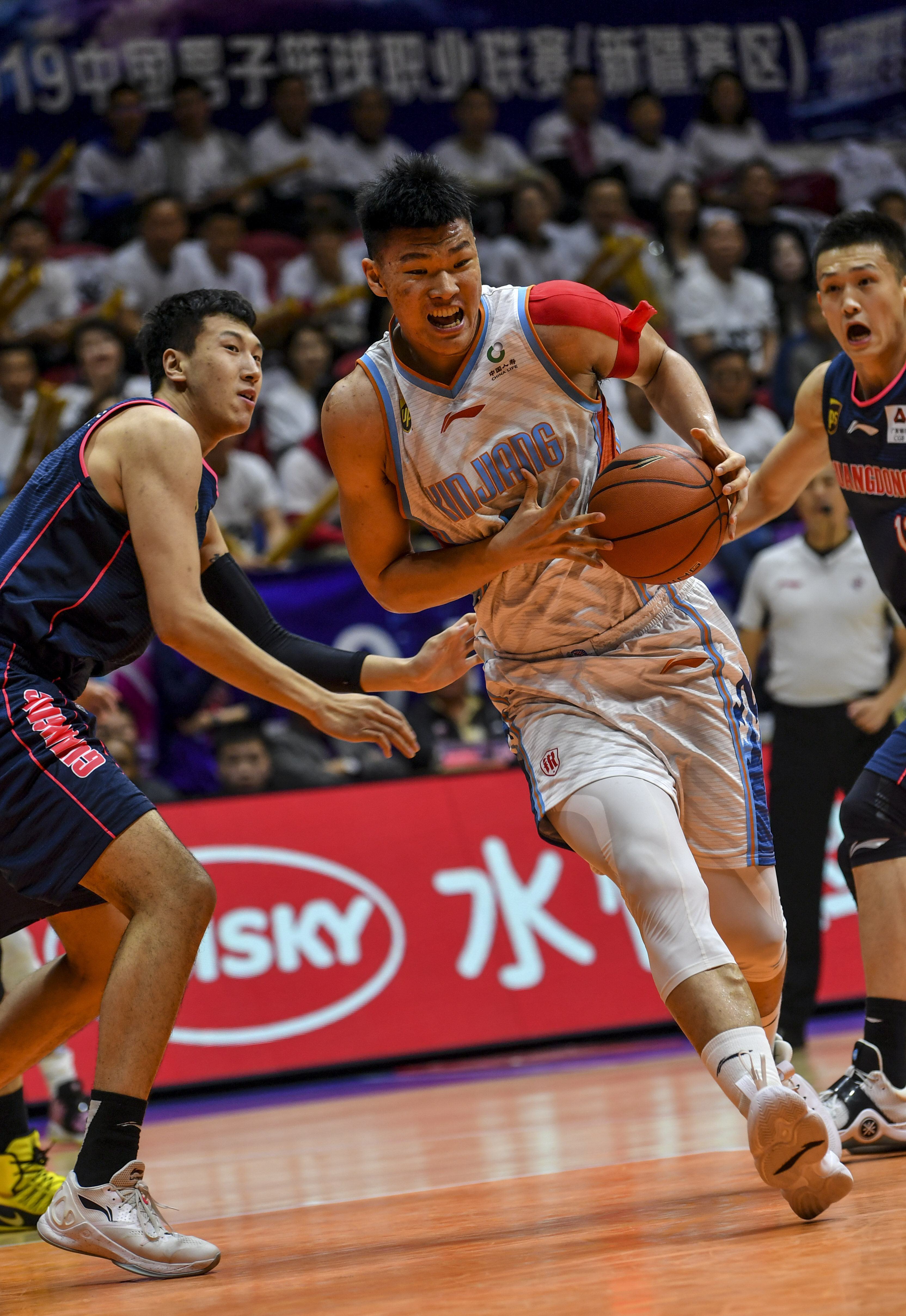 爱游戏精品手游合集摩纳哥赛后状态回暖新疆广汇手感冰凉备战CBA季后赛，密尔沃基雄鹿状态回暖备战CBA季后赛看傻球迷的简单介绍