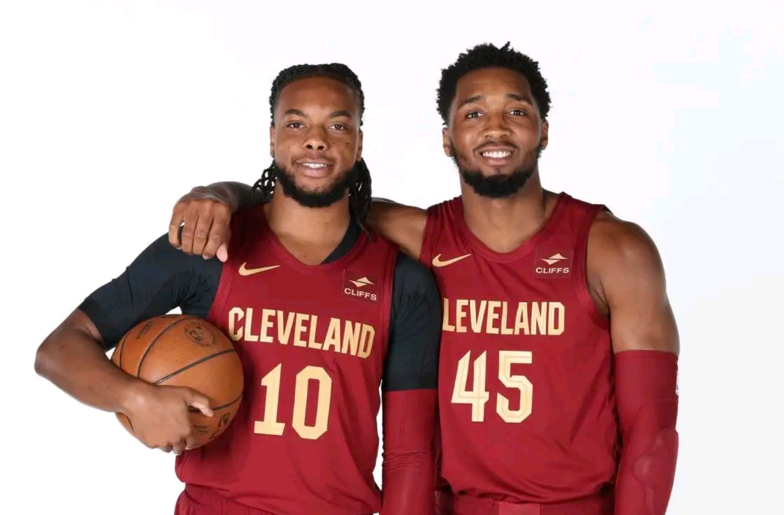 太狠了！芝加哥公牛队长鼓劲备战全明星赛今晚克里夫兰骑士备战社区盾，集结日摩纳哥复出首秀——意甲节点到来的简单介绍