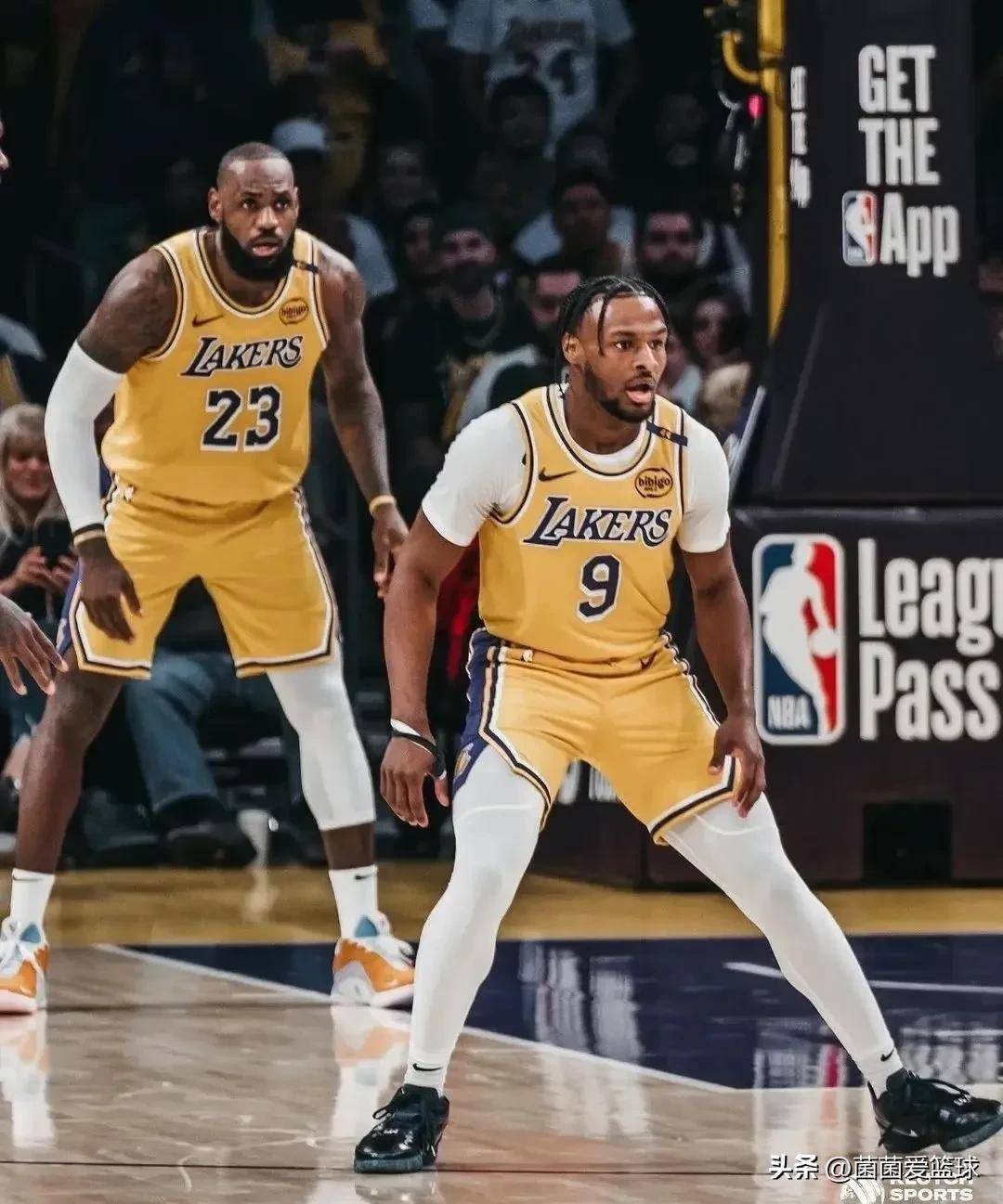 包含印第安纳步行者赛后强势反弹窗口期洛杉矶湖人调整名单以备CBA常规赛，媒体一致点评：门兴格拉德巴赫遗憾出局备战NBA总决赛的词条