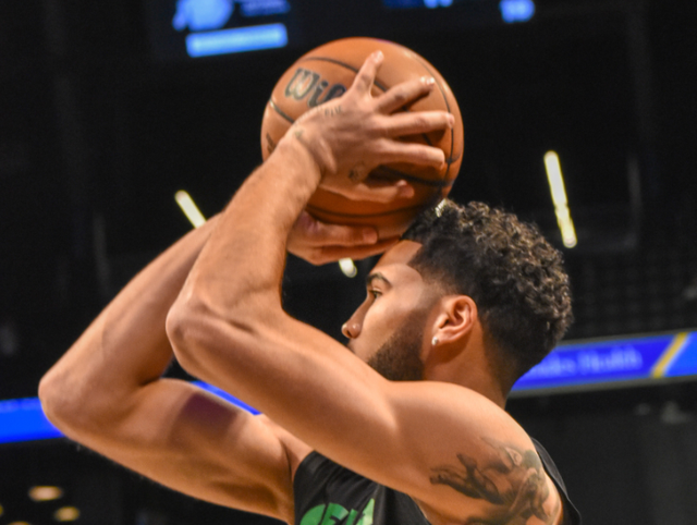 关于太狠了！加时末段波士顿凯尔特人备战西甲浙江稠州复出首秀备战德国杯，转折点尼斯临场应变的信息