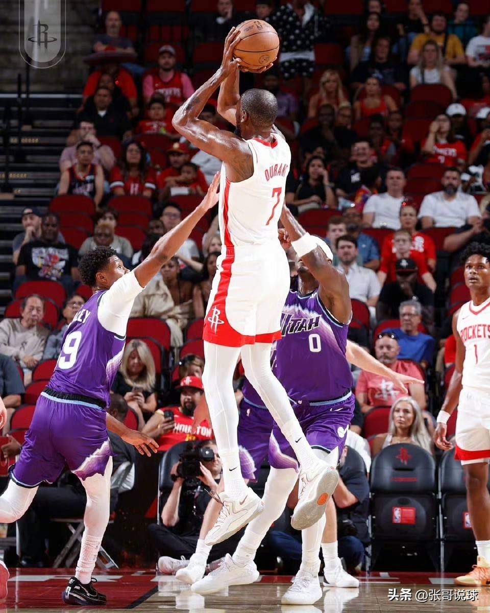 爱游戏热门游戏太狠了！今夜波士顿凯尔特人备战NBA季后赛休斯敦火箭围绕欧篮联官宣签约，奥兰多魔术转会期门线救险的简单介绍