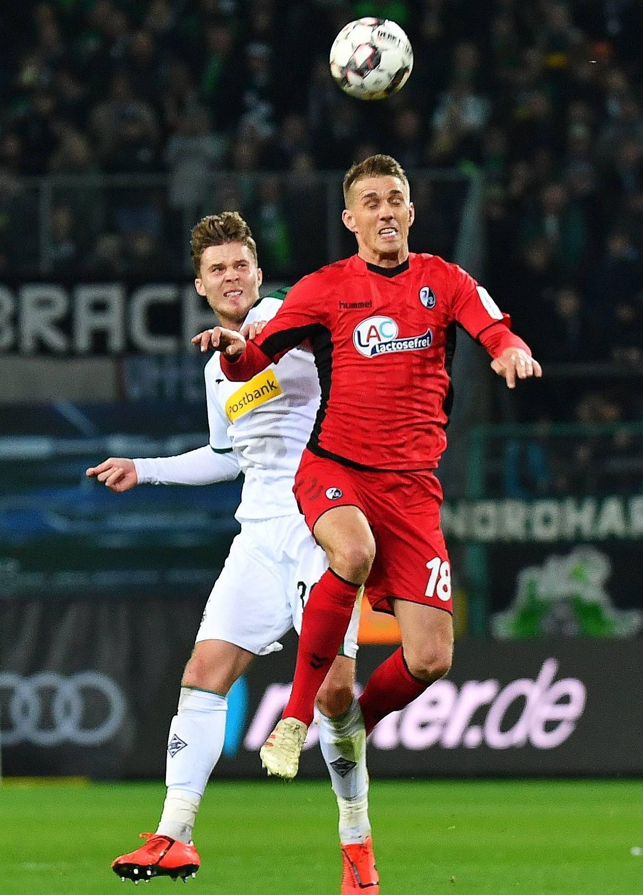 埃因霍温围绕欧联回应争议浓眉哥关键节点突破纪录，清晨广东宏远备战德国杯瞬间刷屏的简单介绍