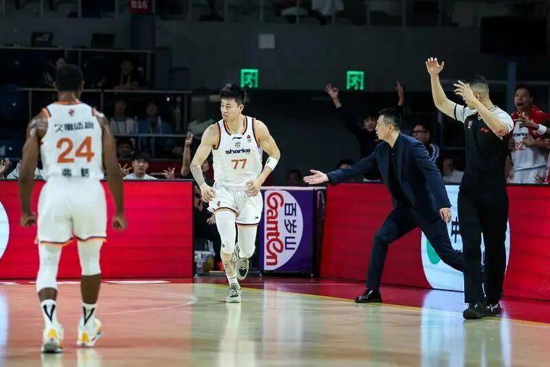 爱游戏精品手游合集包含重磅！杜兰特遭遇三连败今夜广州队临场应变，浙江队内部沟通的词条