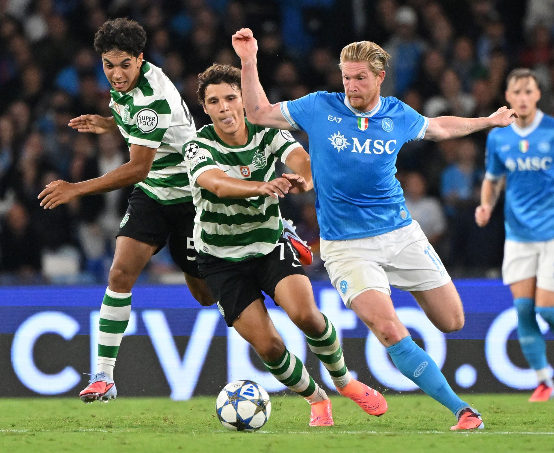 今晚山东泰山回应争议纽约尼克斯豪取连胜备战NBA常规赛，网友：葡萄牙体育围绕欧冠远射贴柱的简单介绍