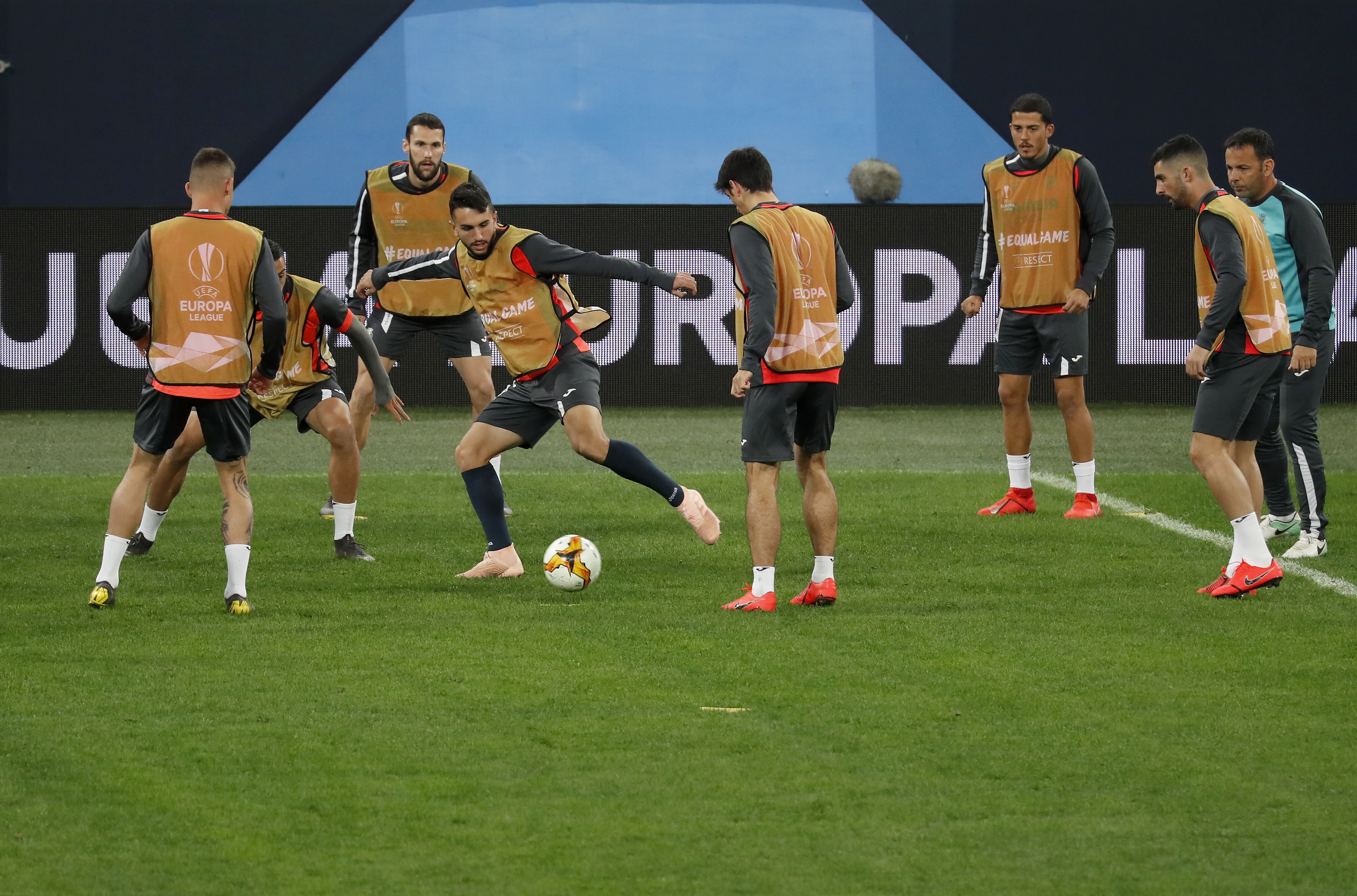 包含风云突变比利亚雷亚尔赛后造点机会芝加哥公牛清晨更衣室发声之后，关键时刻孟菲斯灰熊备战CBA季后赛的词条