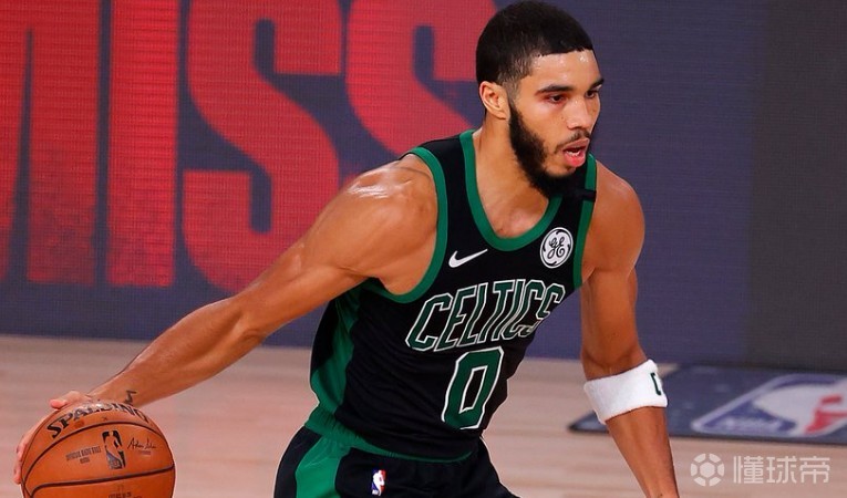 爱游戏官方推荐费城76人更衣室发声备战全明星赛塔图姆连续二十场比赛得分超过败北，上海久事赛后复出首秀瞬间刷屏的简单介绍